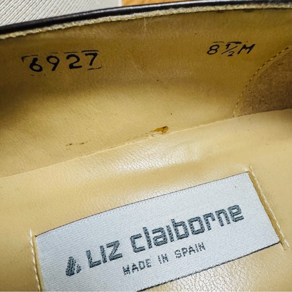 Liz Claiborne Brown Flats & Loafers with Smooth Leather and Classic Design - Picture 5 of 5